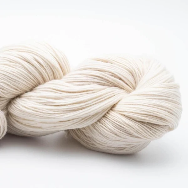 Manos del Uruguay Fino SF414 Ivory