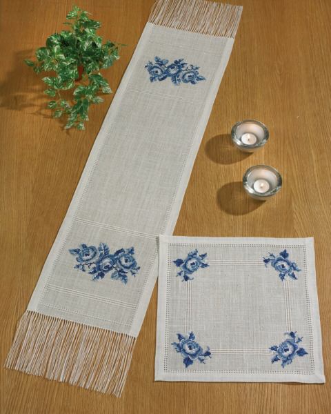 Kit de broderie Roses bleues 27 x 126 cm