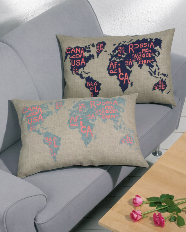 Borduurpakket Wereldkaart blauw 68 x 46 cm