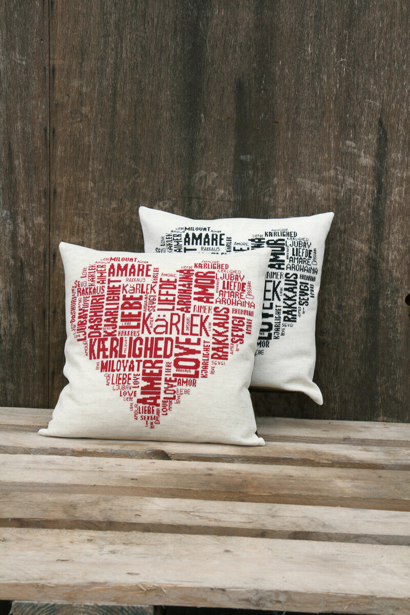 Borduurpakket Love rood 39 x 39 cm