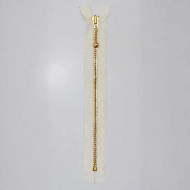 YKK Vaste Rits, Messing, 4 mm 841 Ecru