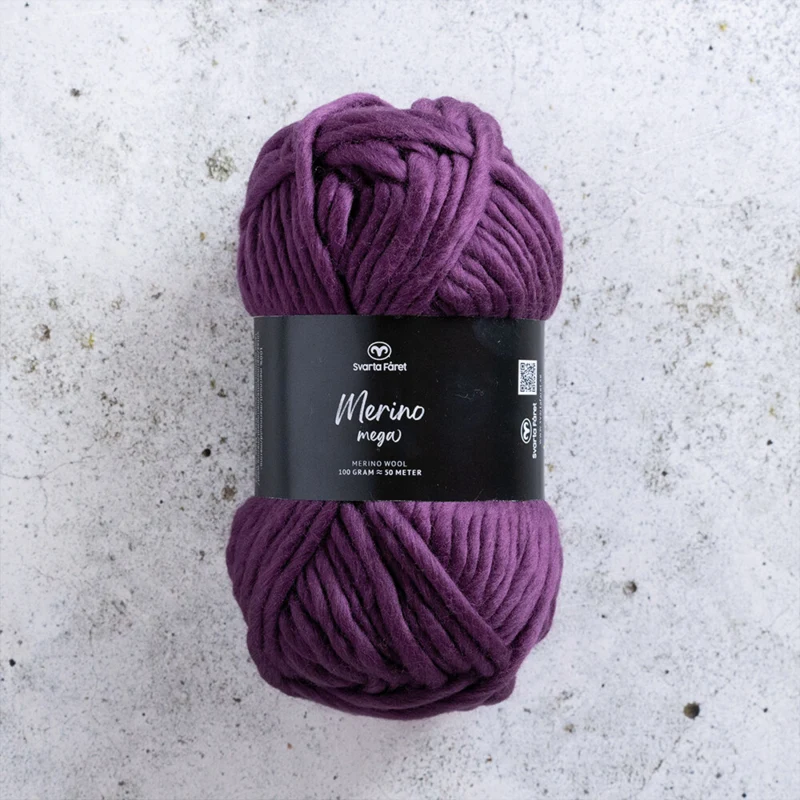 Svarta Fåret Merino Mega 02 Geplette zwarte bes