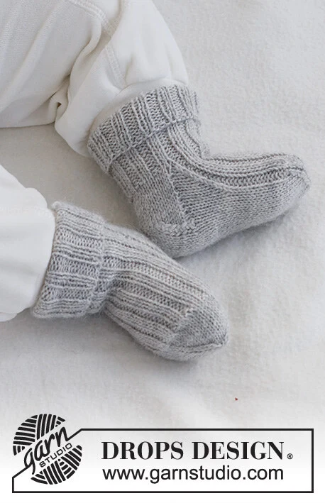 Baby 42-10 Little Pearl Socks by DROPS Design — 1
