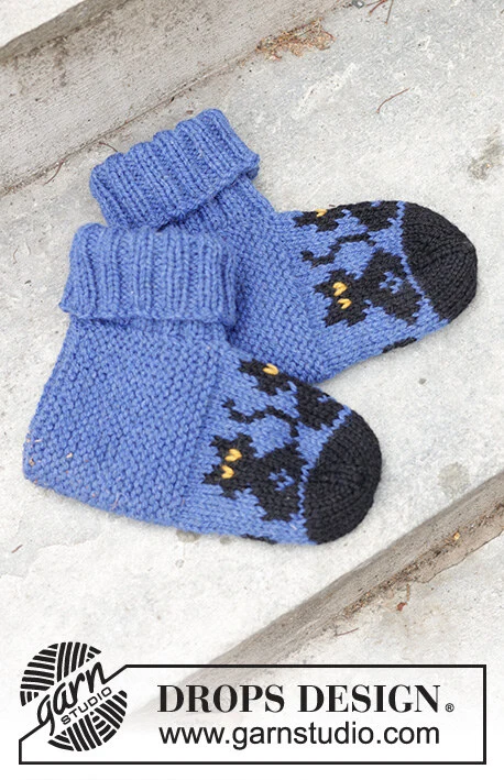 244-44 Bewitched Cat Socks by DROPS Design — 5