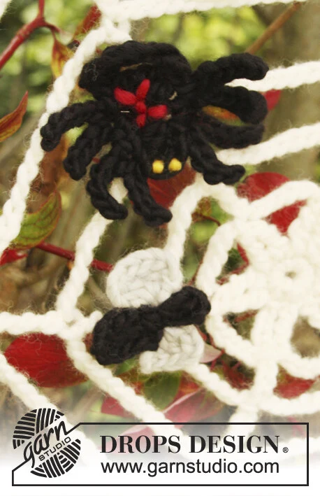 Extra 0-854 Black Widow by DROPS Design — 2