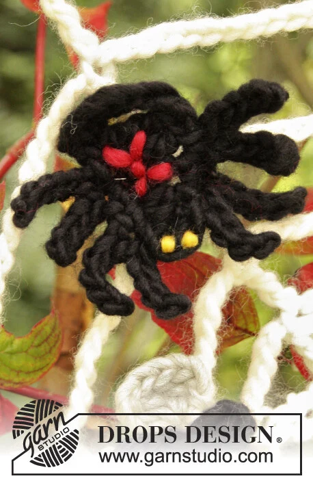 Extra 0-854 Black Widow by DROPS Design — 3