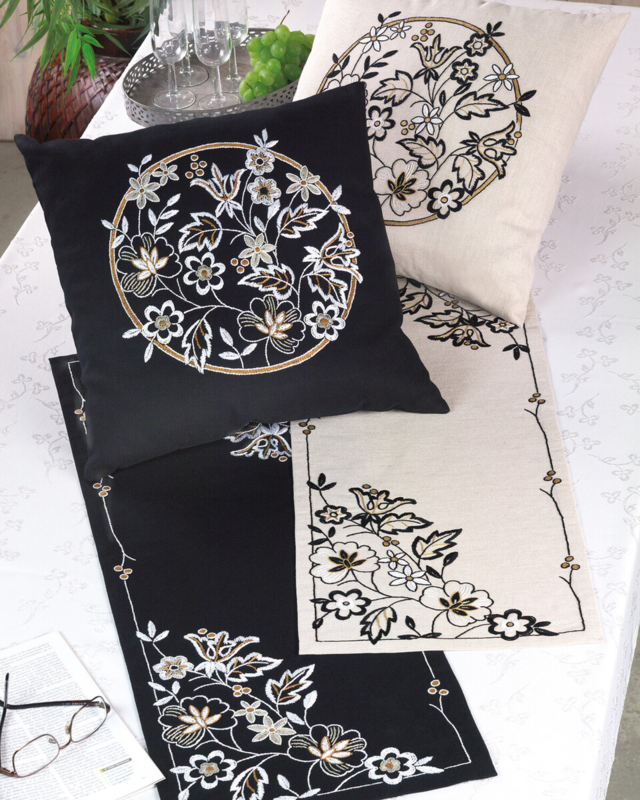 Borduurpakket Wit borduurwerk op zwart 31 x 85 cm