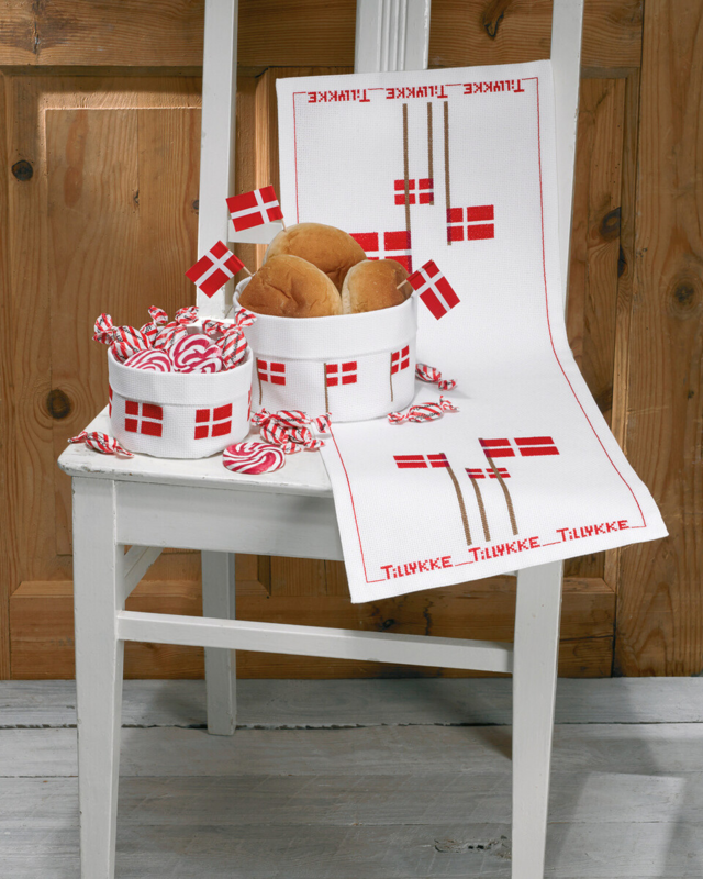 Kit de broderie Félicitations chemin DK 25 x 64 cm