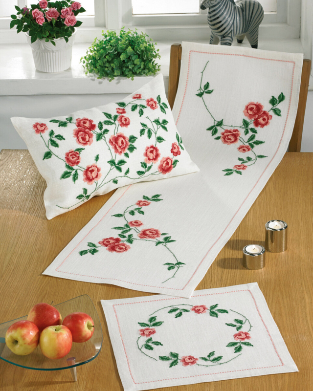 Kit de broderie Roses roses 36 x 110 cm