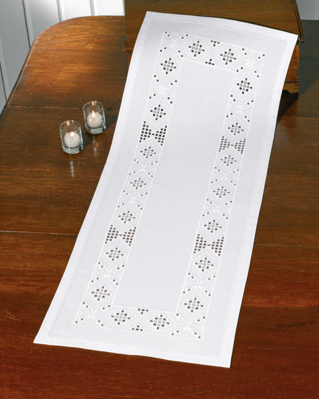 Kit de broderie Hardanger blanc 39 x 102 cm
