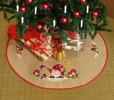 Kerstboomkleed Kerstman &amp; Paddestoelen Borduurpakket