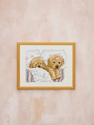 Kit de broderie Chiots dans un panier R5677 43 x 34 cm