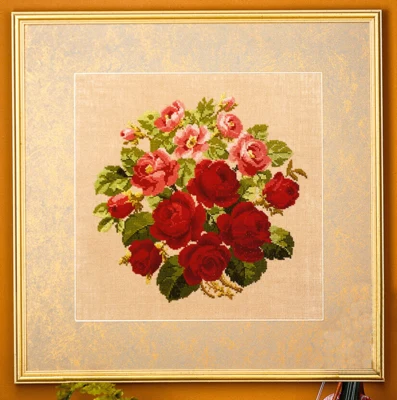 Kit de broderie Roses anciennes 42x42 cm 5605/82